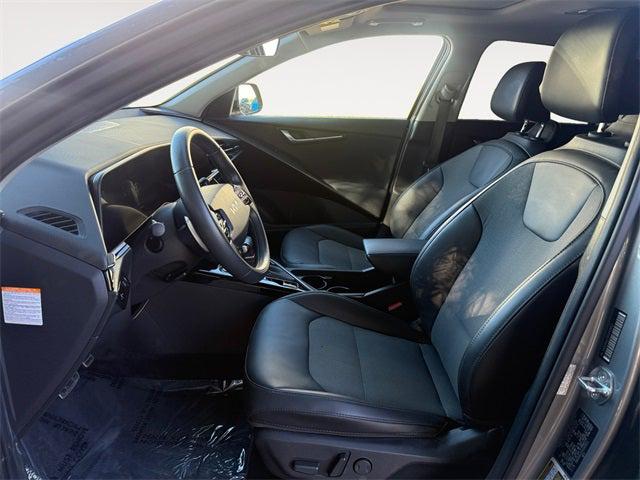 2023 Kia Niro EX Touring 2023 Kia Niro EX Touring