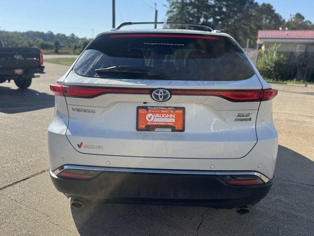2022 Toyota Venza XLE