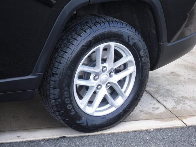 2024 Jeep Grand Cherokee L Laredo X 4x4 2024 Jeep Grand Cherokee L Laredo X 4x4