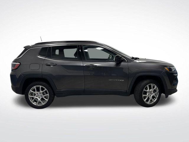2022 Jeep Compass Latitude Lux 4x4 2022 Jeep Compass Latitude Lux 4x4