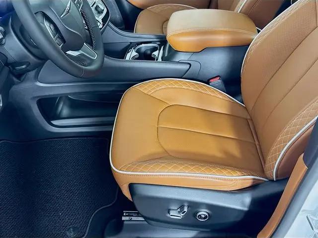 2026 Chrysler Pacifica Pinnacle
