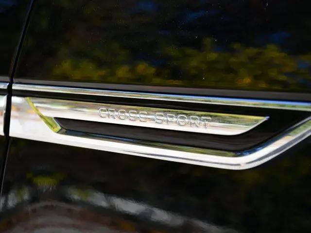 2026 Volkswagen Atlas Cross Sport SE