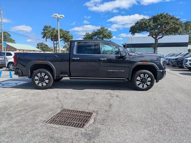 2026 GMC Sierra 2500HD Crew Cab, Standard Bed, Denali, 4WD
