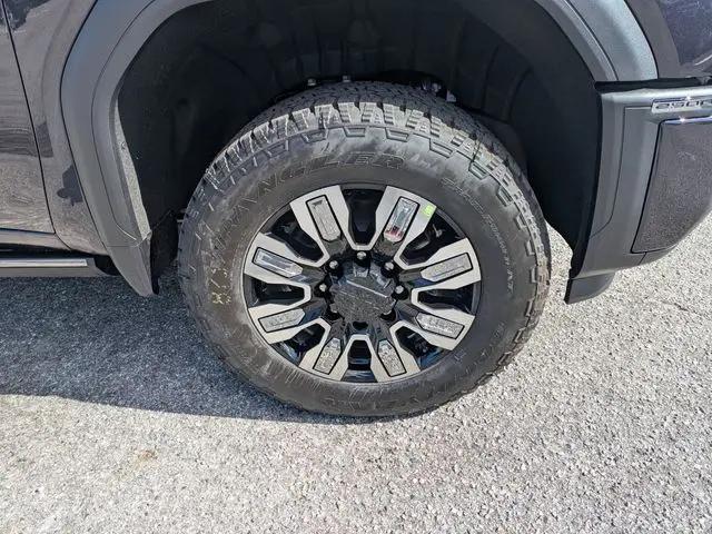 2026 GMC Sierra 2500HD Crew Cab, Standard Bed, Denali, 4WD