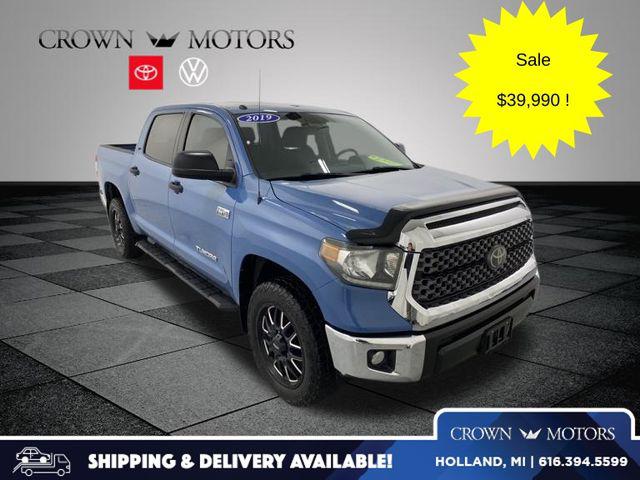 2019 Toyota Tundra SR5's photo