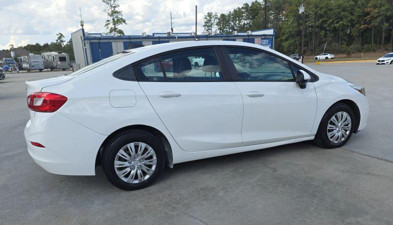 2017 Chevrolet Cruze LS Auto