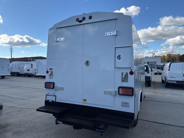 2025 Chevrolet Express Cutaway Work Van
