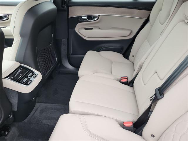 2026 Volvo XC90 Core, B5 AWD Gas (mild hybrid), Gasoline, Bright, 7 Seats