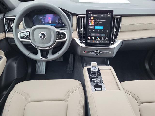 2026 Volvo XC90 Core, B5 AWD Gas (mild hybrid), Gasoline, Bright, 7 Seats