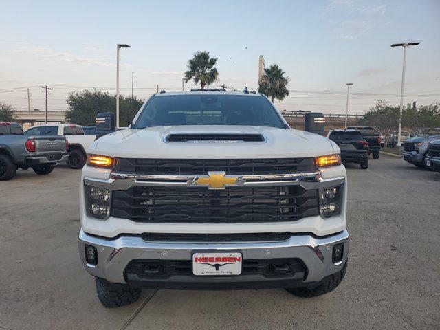 2026 Chevrolet Silverado 3500HD Crew Cab, Long Bed, LT Dual Rear Wheel, RWD