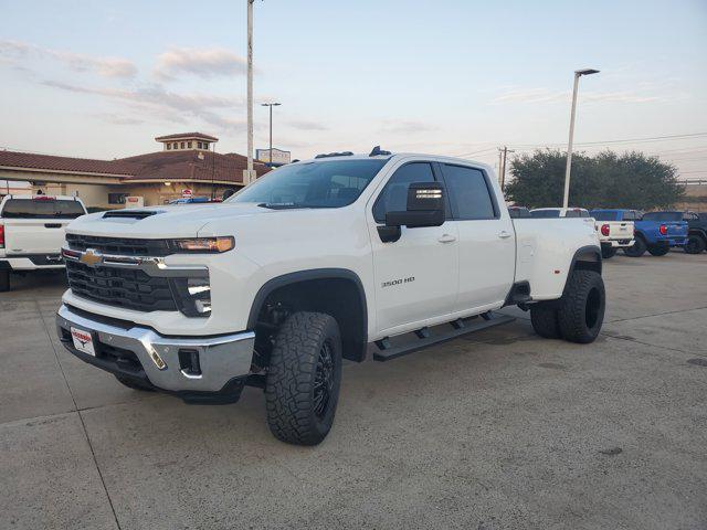 2026 Chevrolet Silverado 3500HD Crew Cab, Long Bed, LT Dual Rear Wheel, RWD