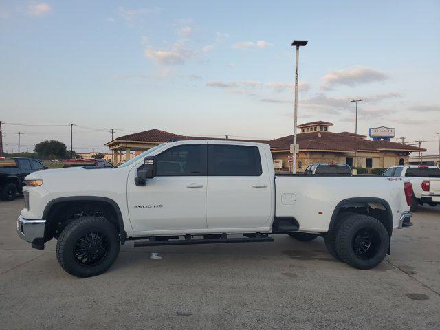 2026 Chevrolet Silverado 3500HD Crew Cab, Long Bed, LT Dual Rear Wheel, RWD