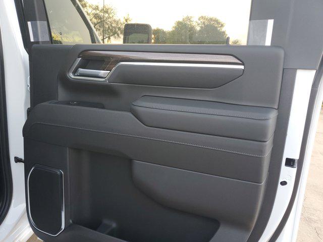 2026 Chevrolet Silverado 3500HD Crew Cab, Long Bed, LT Dual Rear Wheel, RWD