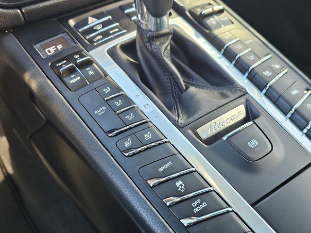 2021 Porsche Macan AWD