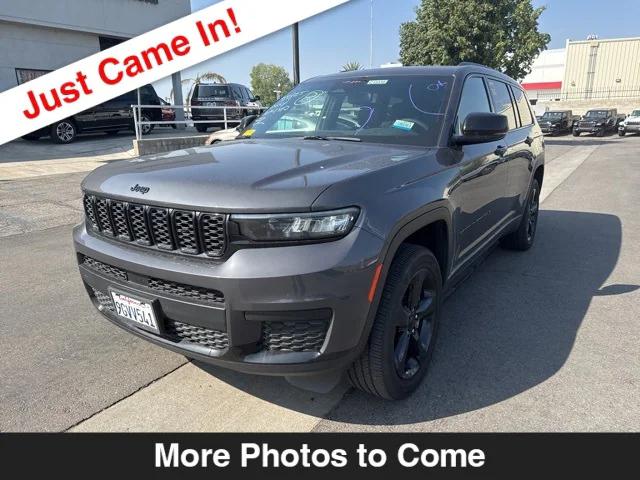 2023 Jeep Grand Cherokee L Altitude 4x4 2023 Jeep Grand Cherokee L Altitude 4x4