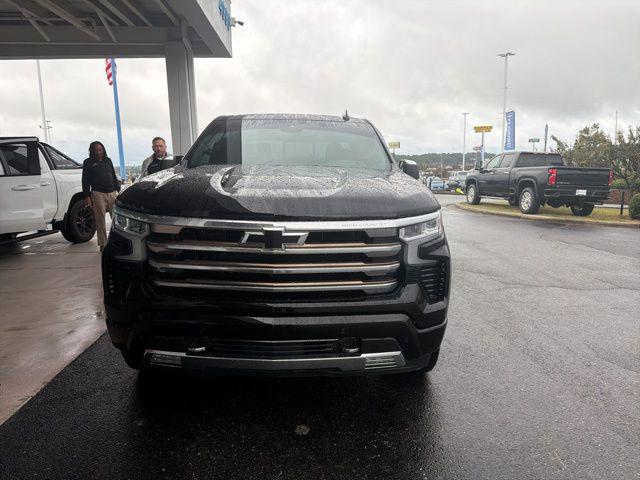 2022 Chevrolet Silverado 1500 4WD Crew Cab Short Bed High Country