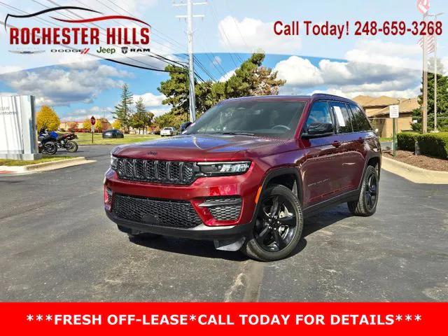 2023 Jeep Grand Cherokee Altitude 4x4 2023 Jeep Grand Cherokee Altitude 4x4