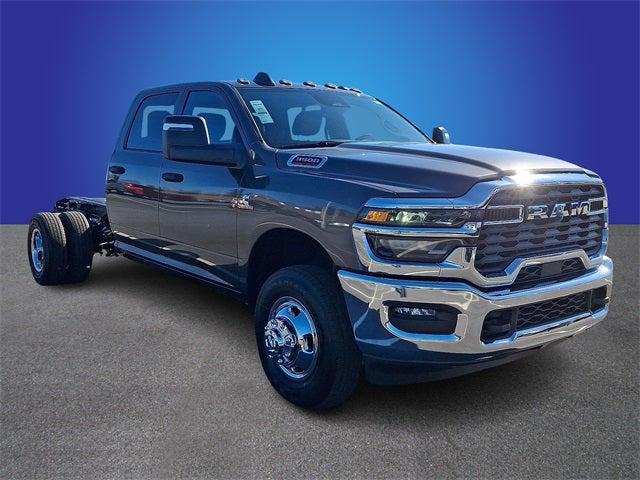 2026 RAM Ram 3500 Chassis Cab RAM 3500 TRADESMAN CREW CAB CHASSIS 4X4 60 CA 2026 RAM Ram 3500 Chassis Cab RAM 3500 TRADESMAN CREW CAB CHASSIS 4X4 60 CA