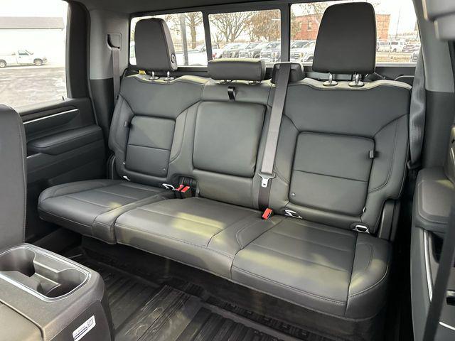 2026 GMC Sierra 2500HD Crew Cab, Standard Bed, SLT, 4WD