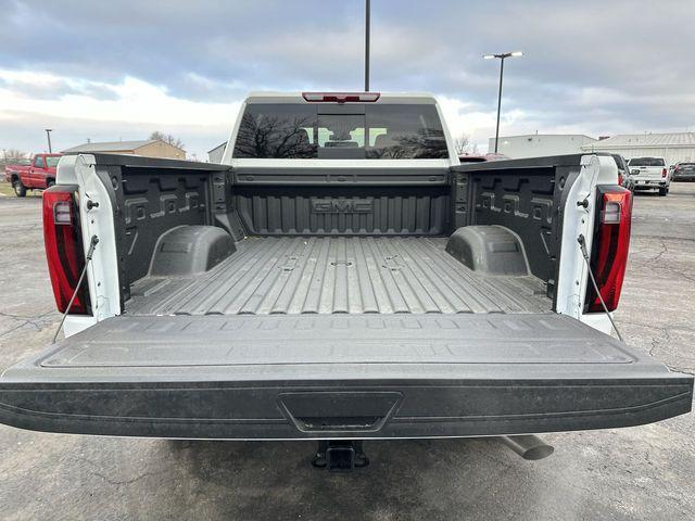 2026 GMC Sierra 2500HD Crew Cab, Standard Bed, SLT, 4WD