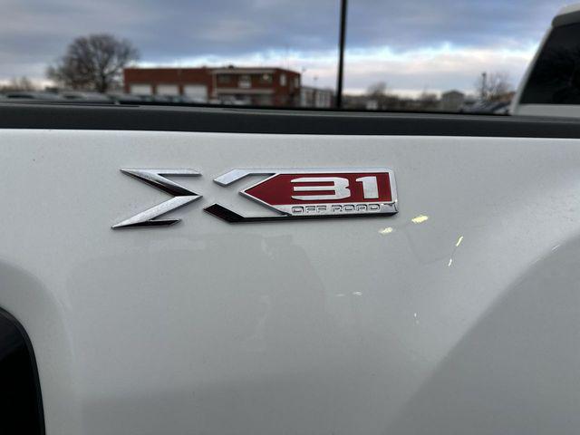2026 GMC Sierra 2500HD Crew Cab, Standard Bed, SLT, 4WD