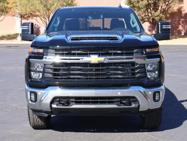 2026 Chevrolet Silverado 2500HD Crew Cab, Standard Bed, LT, 4WD