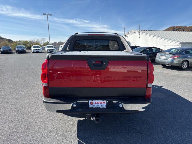 2003 Chevrolet Avalanche Base