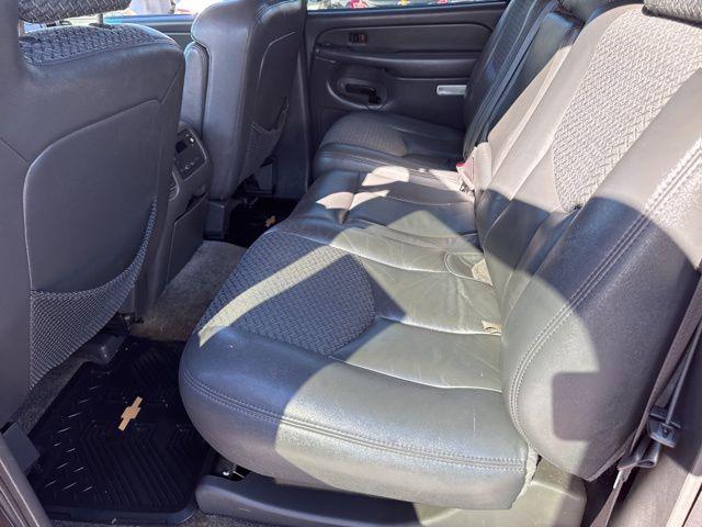 2003 Chevrolet Avalanche Base