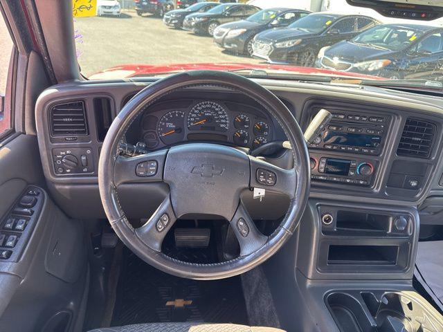 2003 Chevrolet Avalanche Base