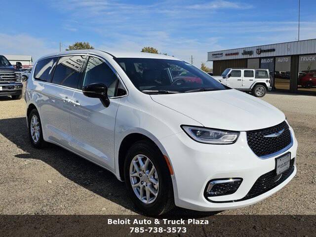 2026 Chrysler Pacifica Select for sale in Beloit, KS