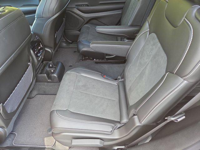 2025 Jeep Grand Cherokee L Altitude X 4x4