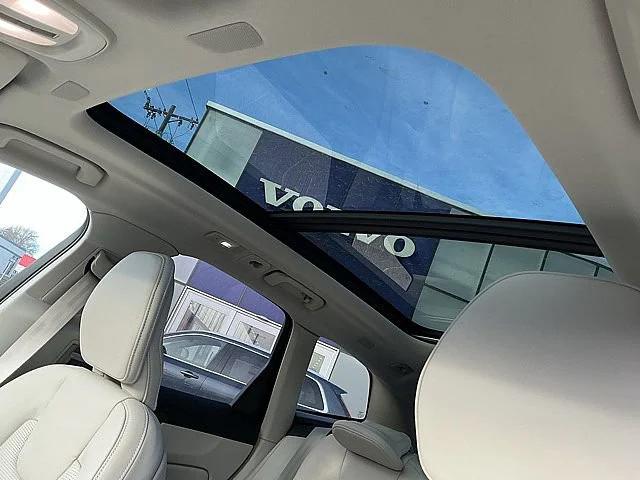 2026 Volvo XC60 Plug-In Hybrid Ultra, T8 AWD Electric/Gasoline, Dark