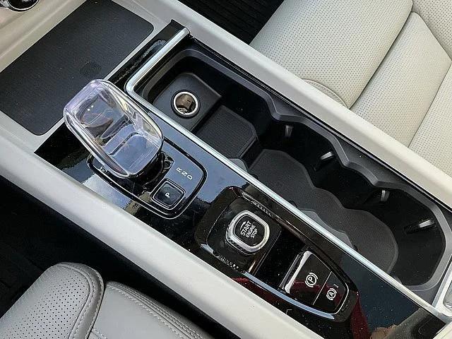 2026 Volvo XC60 Plug-In Hybrid Ultra, T8 AWD Electric/Gasoline, Dark