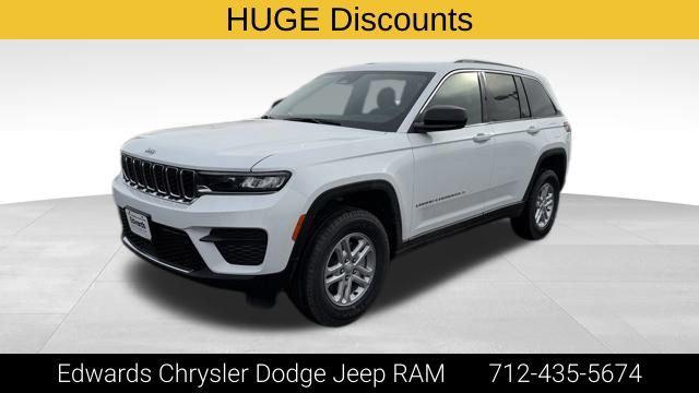 2025 Jeep Grand Cherokee GRAND CHEROKEE LAREDO 4X4