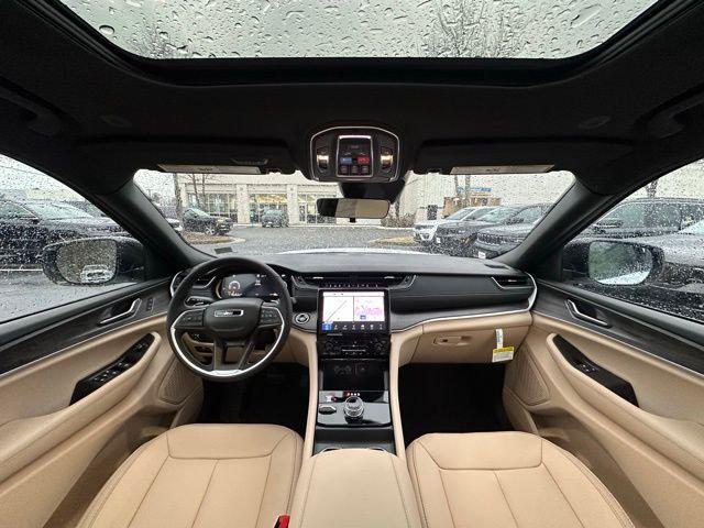 2025 Jeep Grand Cherokee GRAND CHEROKEE LIMITED 4X4 2025 Jeep Grand Cherokee GRAND CHEROKEE LIMITED 4X4