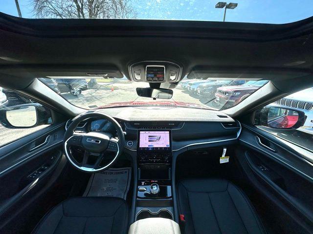2025 Jeep Grand Cherokee GRAND CHEROKEE LIMITED 4X4 2025 Jeep Grand Cherokee GRAND CHEROKEE LIMITED 4X4