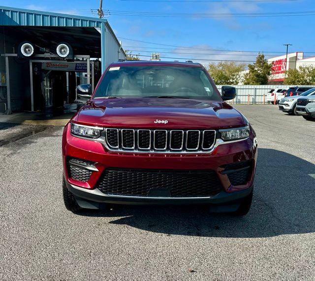 2025 Jeep Grand Cherokee GRAND CHEROKEE LAREDO 4X2
