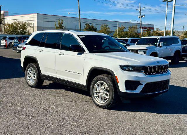 2025 Jeep Grand Cherokee GRAND CHEROKEE LAREDO X 4X2