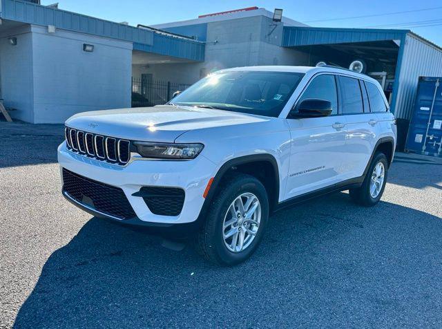 2025 Jeep Grand Cherokee GRAND CHEROKEE LAREDO X 4X2