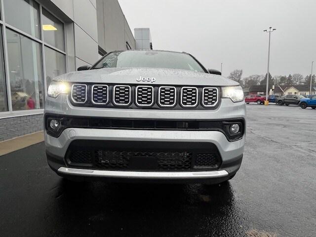 2026 Jeep Compass COMPASS LIMITED 4X4