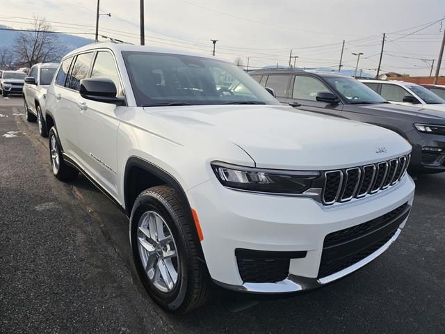 2025 Jeep Grand Cherokee GRAND CHEROKEE L LAREDO X 4X4