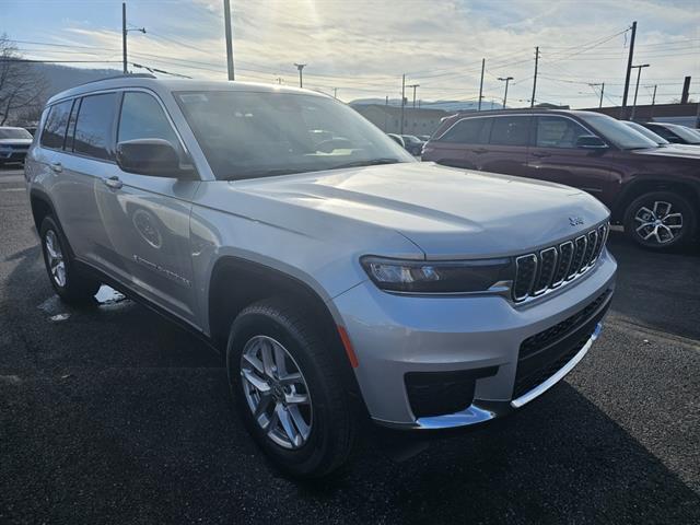 2025 Jeep Grand Cherokee GRAND CHEROKEE L LAREDO X 4X4