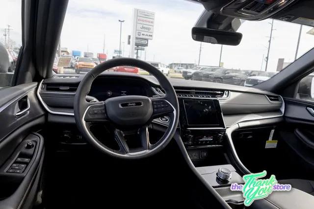 2025 Jeep Grand Cherokee GRAND CHEROKEE L LAREDO X 4X4