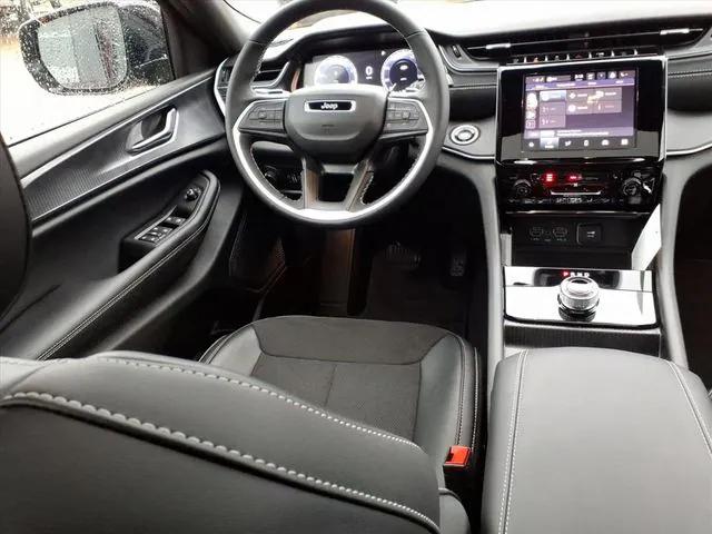 2025 Jeep Grand Cherokee Altitude X 4x4