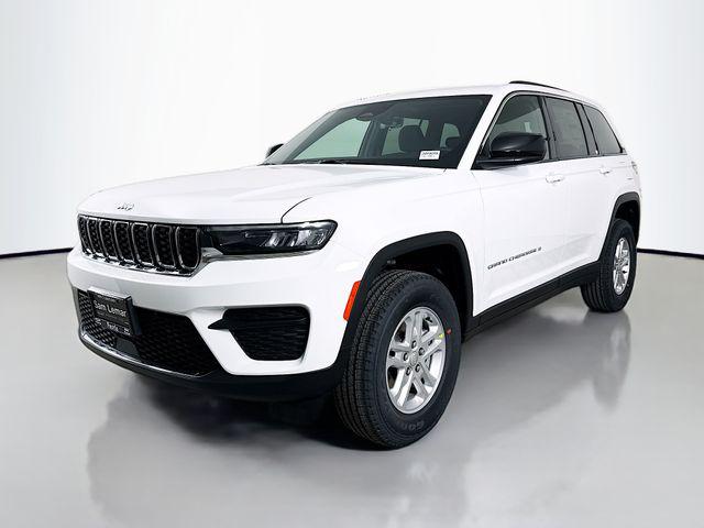 2025 Jeep Grand Cherokee GRAND CHEROKEE LAREDO 4X4 2025 Jeep Grand Cherokee GRAND CHEROKEE LAREDO 4X4