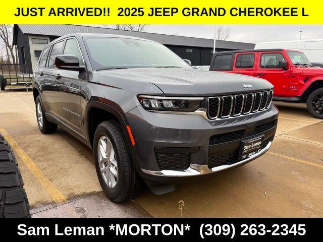 2025 Jeep Grand Cherokee GRAND CHEROKEE L LAREDO X 4X4