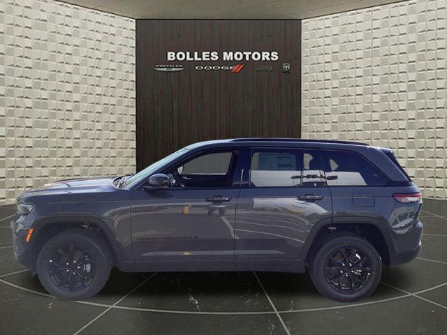 2025 Jeep Grand Cherokee GRAND CHEROKEE ALTITUDE 4X4