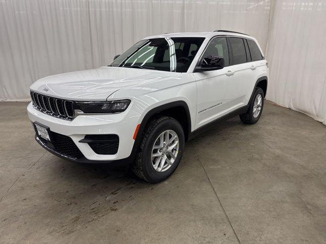 2025 Jeep Grand Cherokee GRAND CHEROKEE LAREDO X 4X4 2025 Jeep Grand Cherokee GRAND CHEROKEE LAREDO X 4X4