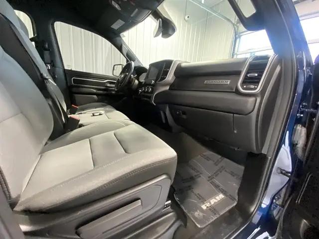 2023 Ram 1500 Big Horn Crew Cab 4x4 5'7" Box