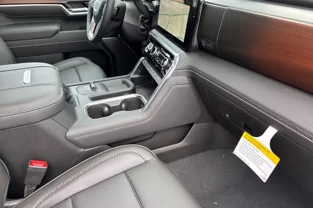 2026 GMC Sierra 2500HD Crew Cab, Standard Bed, Denali, 4WD
